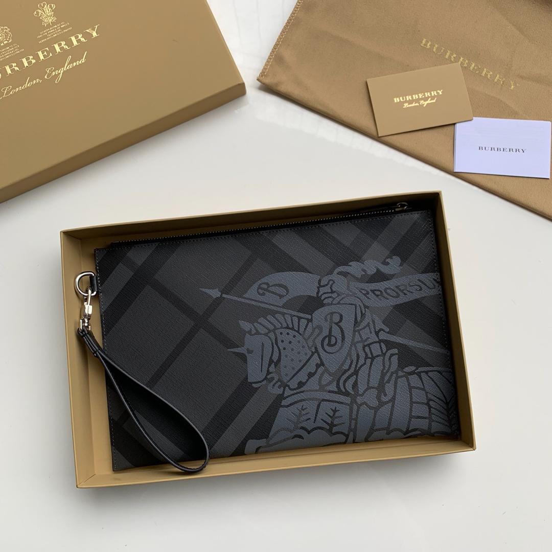 Burberry Men EKD London Check Zip Pouch Charcoal Black