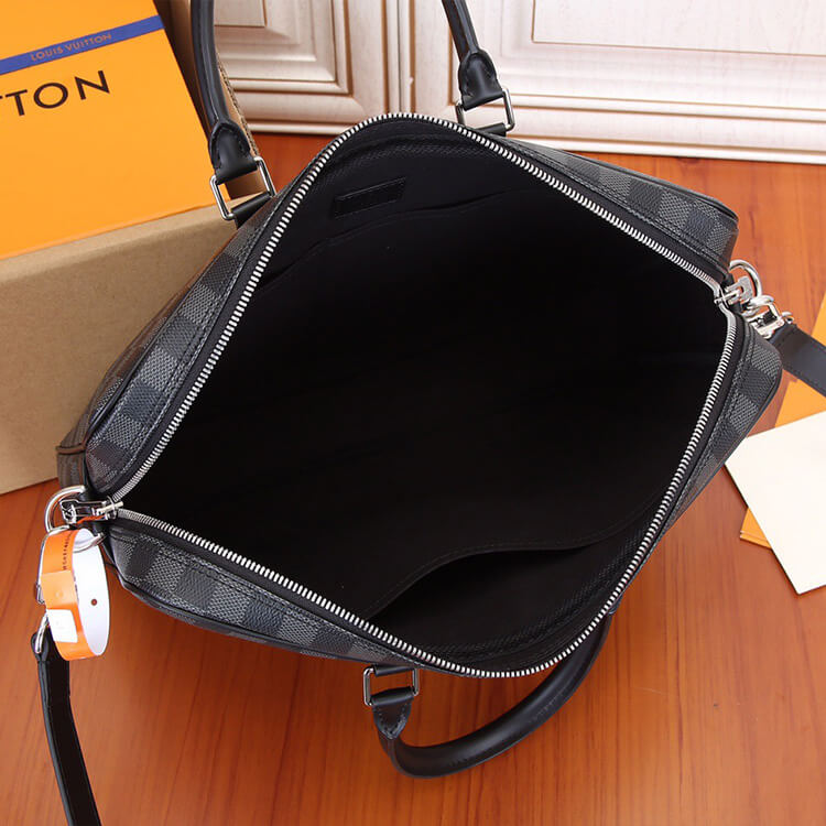 Louis Vuitton Porte-Documents Voyage PM