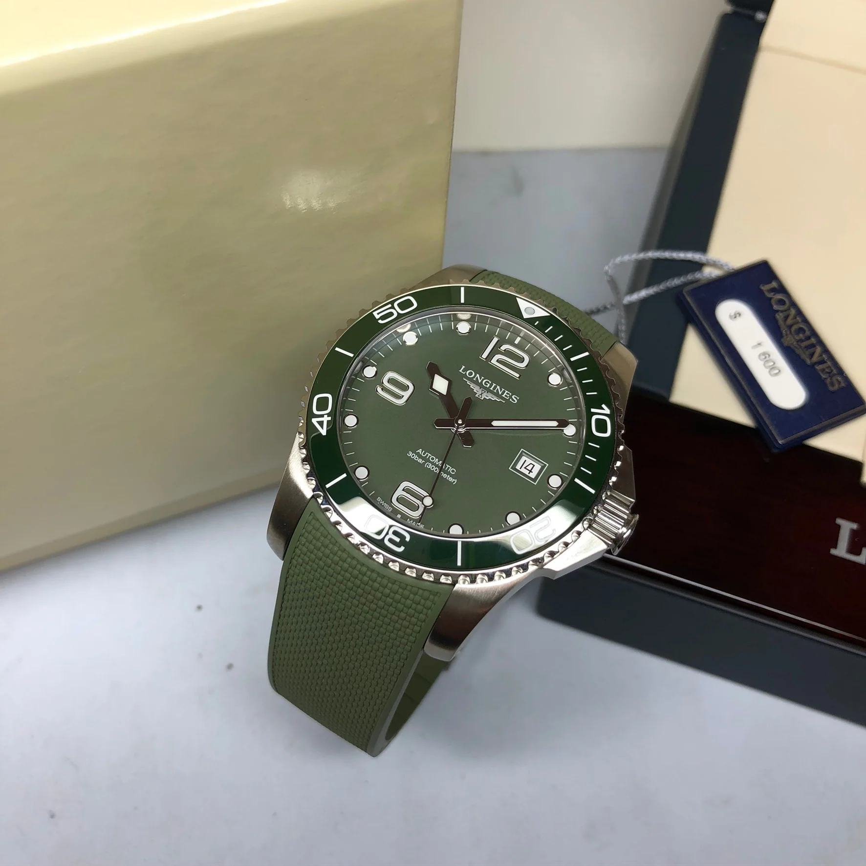 Hydroconquest 41MM Automatic Green Ceramic Diving Watch L37814069