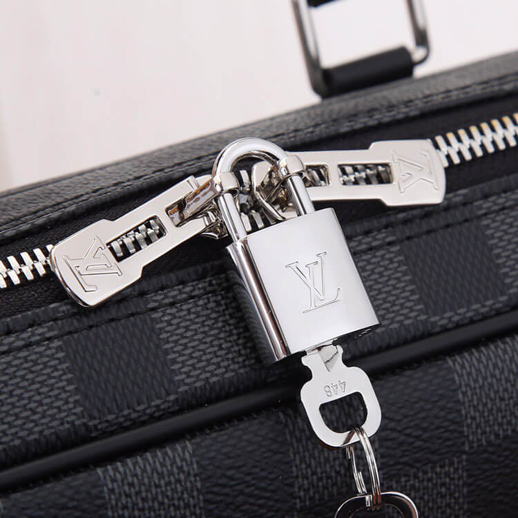 Louis Vuitton Porte-Documents Voyage PM