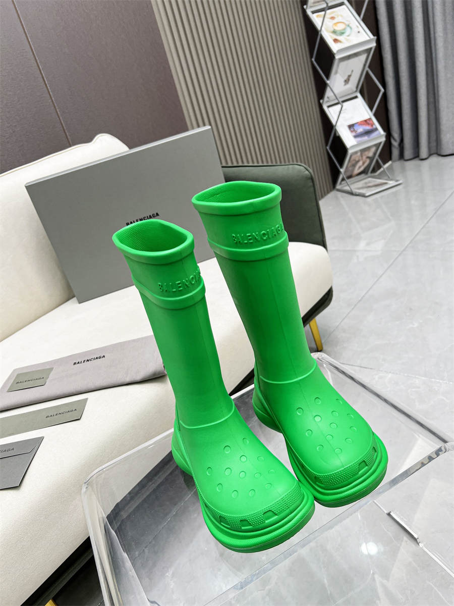 Balenciaga Crocs co-branded cave rain boots