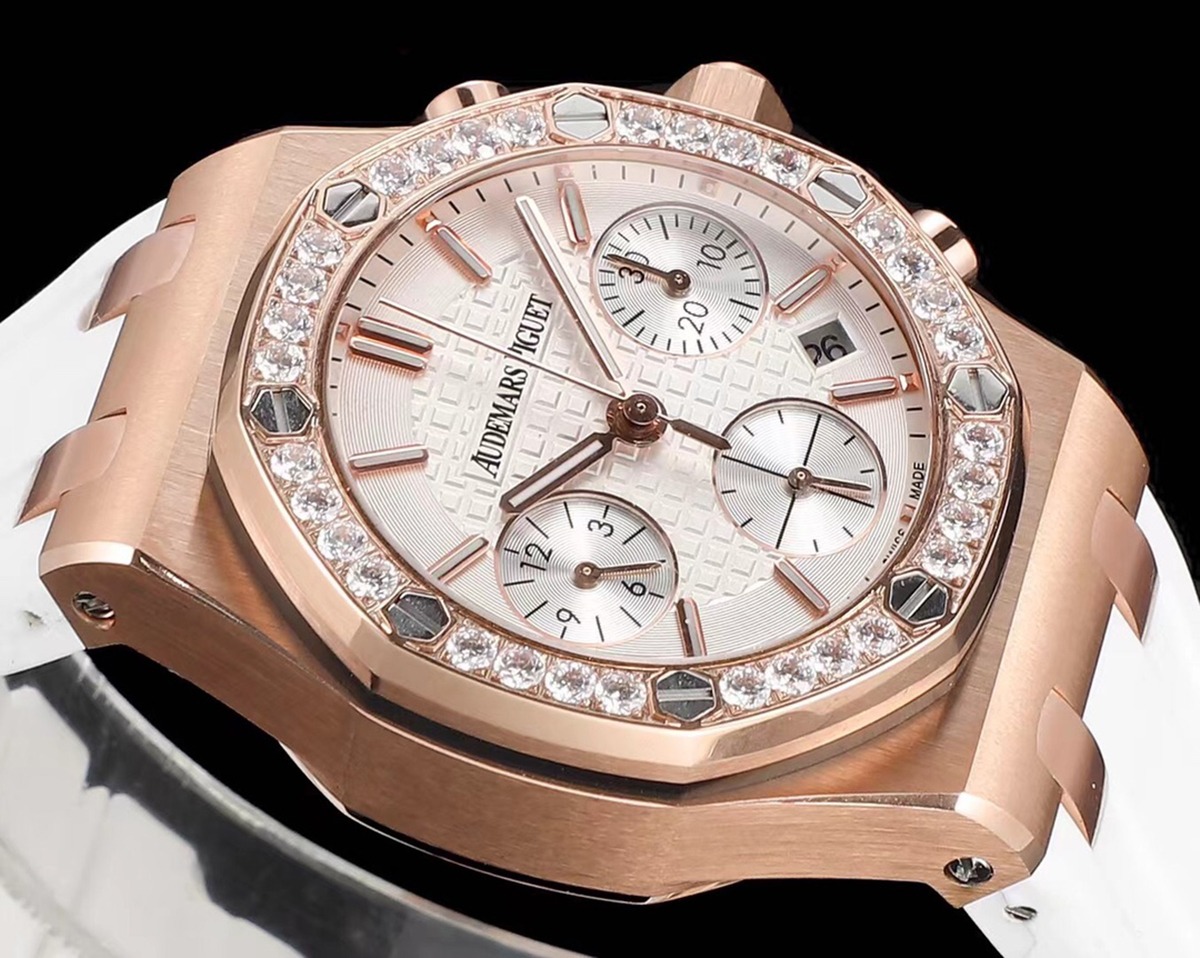Royal Oak Offshore Chronograph 37 mm, White/Rose Gold Ref. 26231OR.ZZ.D010CA.01
