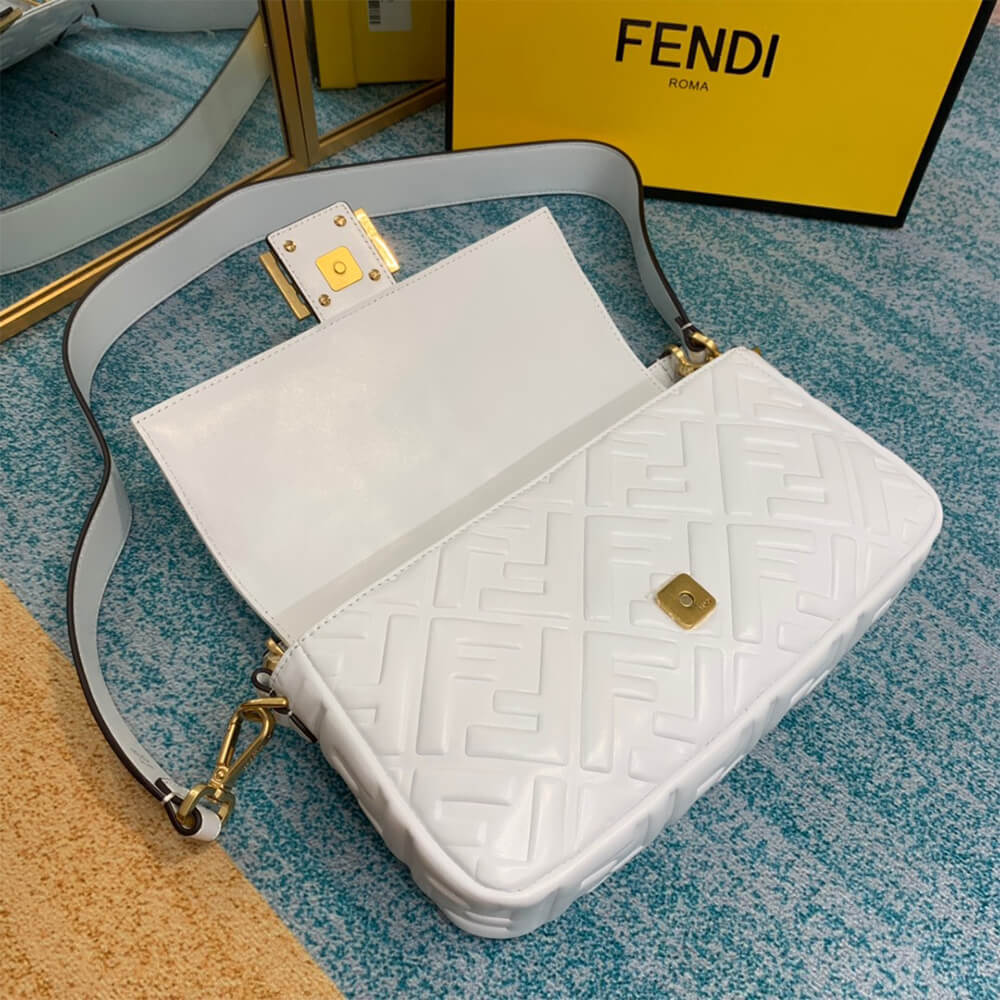 Fendi  Baguette