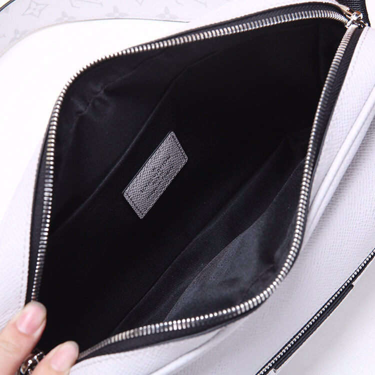 Louis Vuitton Outdoor Messenger