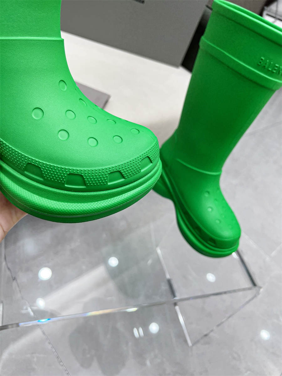 Balenciaga Crocs co-branded cave rain boots