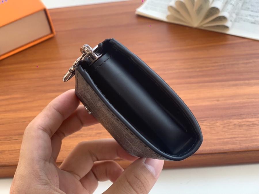 Louis Vuitton Men Key Wallet M64430