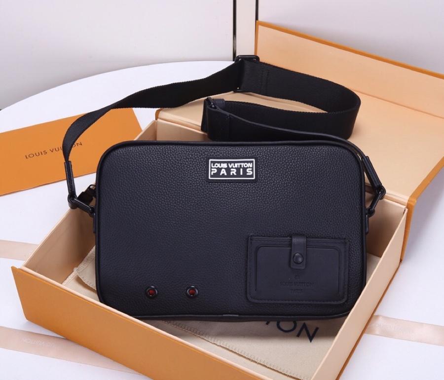 Louis Vuitton M52767 Alpha Messenger Created for the Pre-Collection