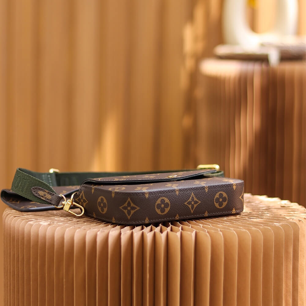 Louis Vuitton FéLICIE STRAP & GO