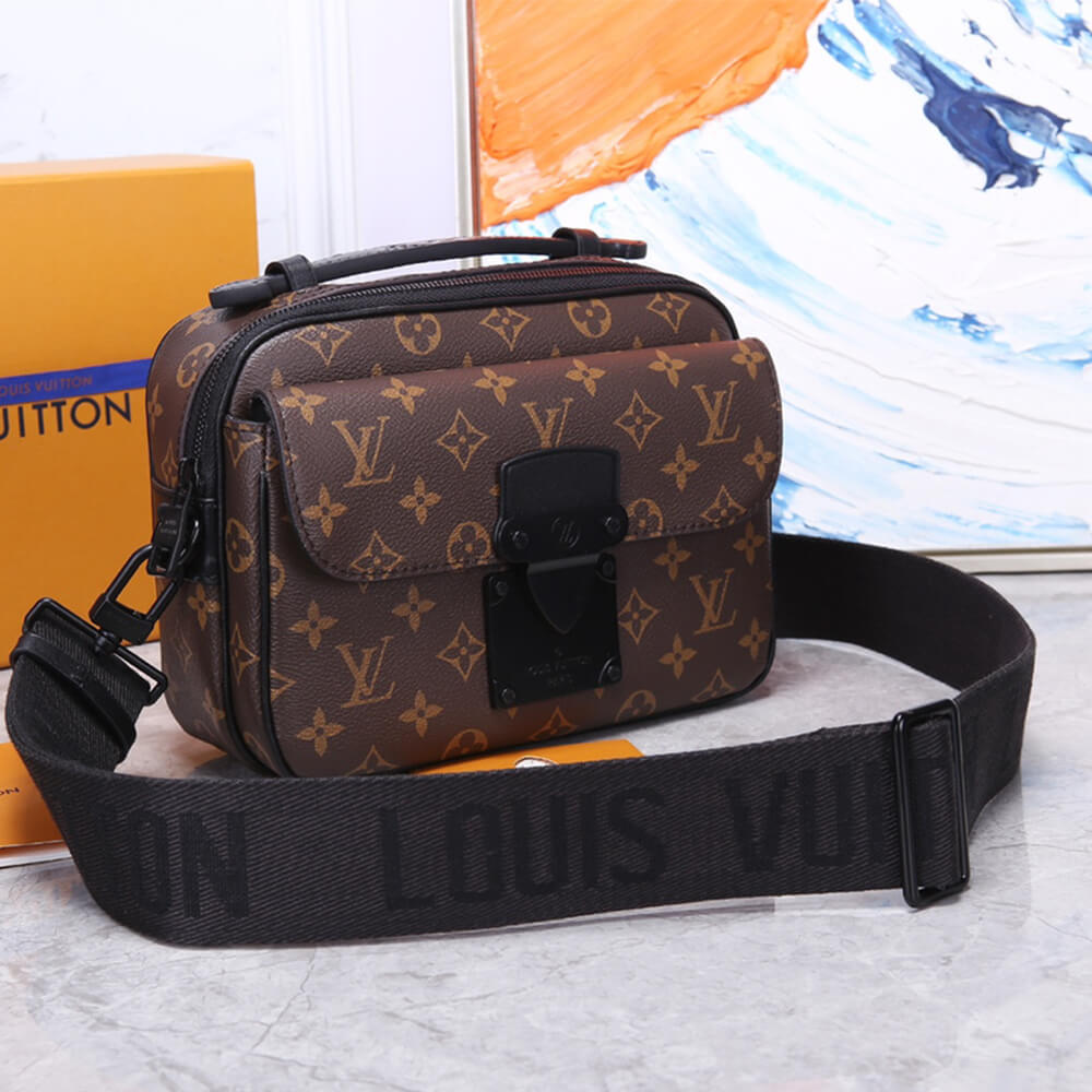 Louis Vuitton S LOCK MESSENGER