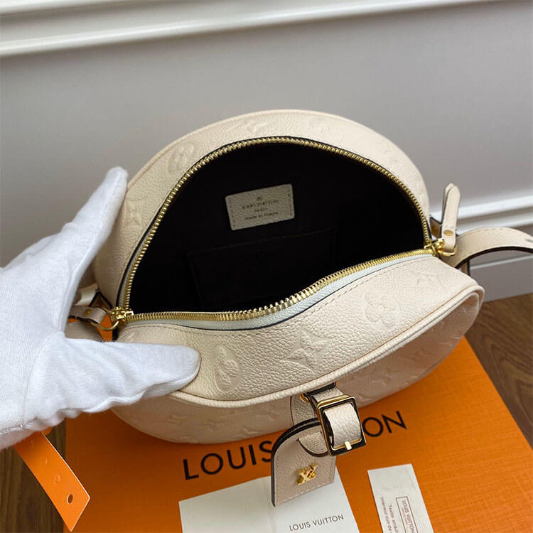 Louis Vuitton Boite Chapeau Souple MM Handbag