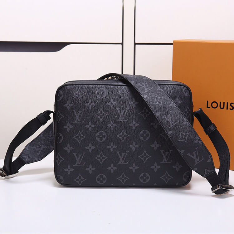 Louis Vuitton Outdoor Messenger