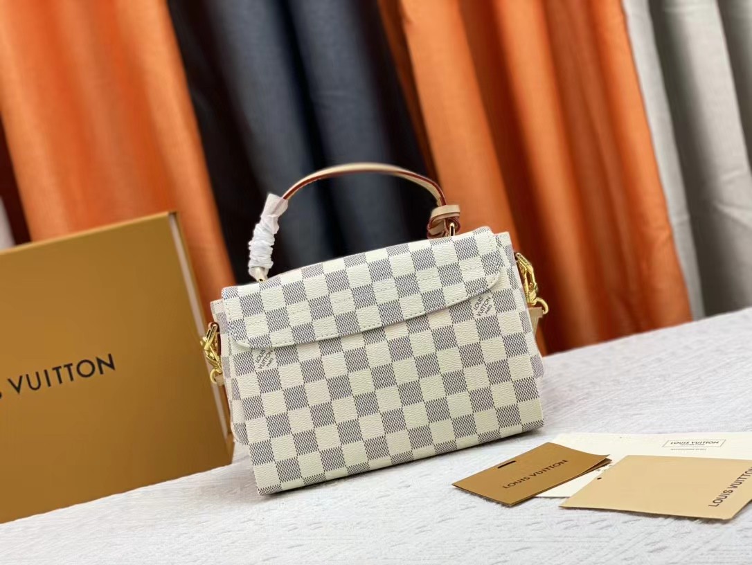 Louis Vuitton CROISETTE CHAIN WALLET