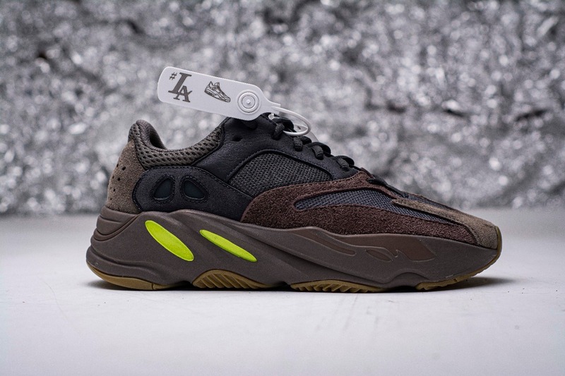 YEEZY 700 RUNNER 36-47