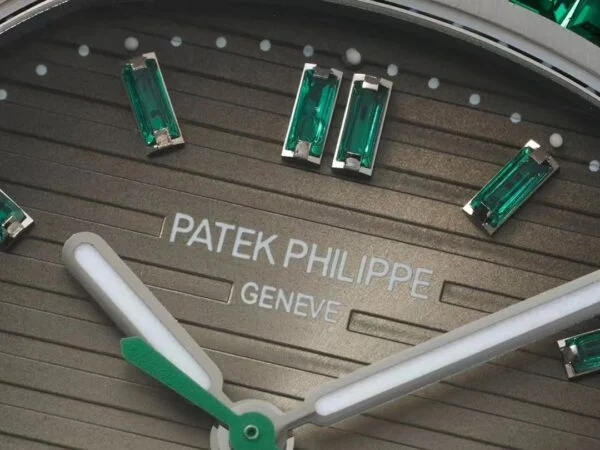 Nautilus 5711/1A-018  40 mm, Stainless Steel Khaki Dial Iced out