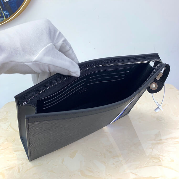 Louis Vuitton Pochette Voyage MM