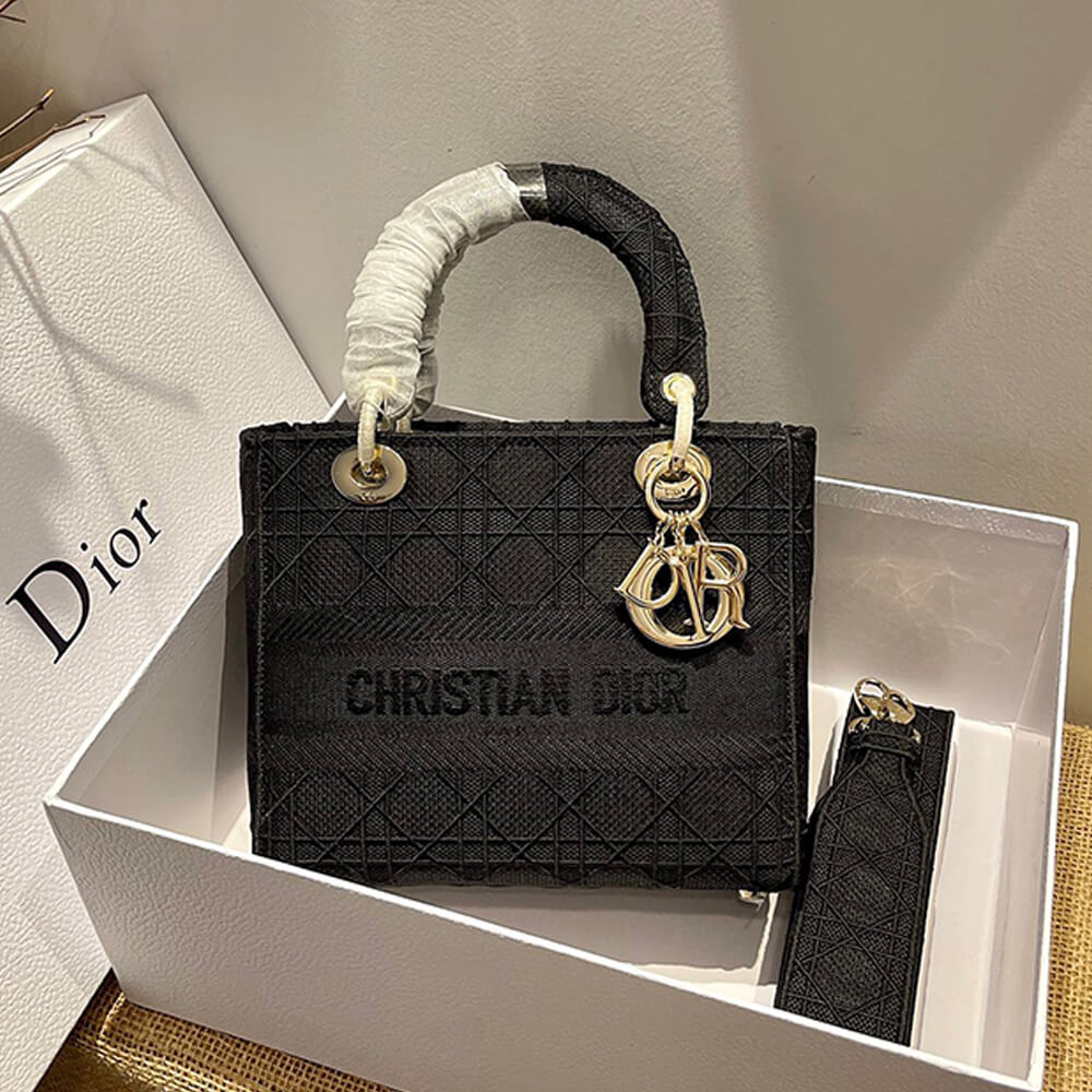 Dior DIOR MEDIUM LADY D-LITE BAG