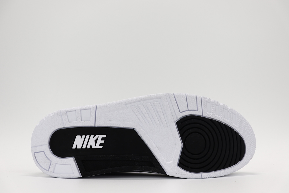 AIR JORDAN 3 X FRAGMENT SNEAKER