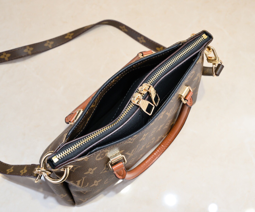 Louis Vuitton PALLAS BB