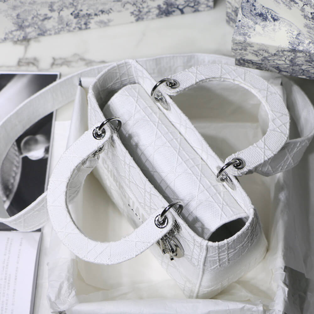 Dior DIOR MEDIUM LADY D-LITE BAG