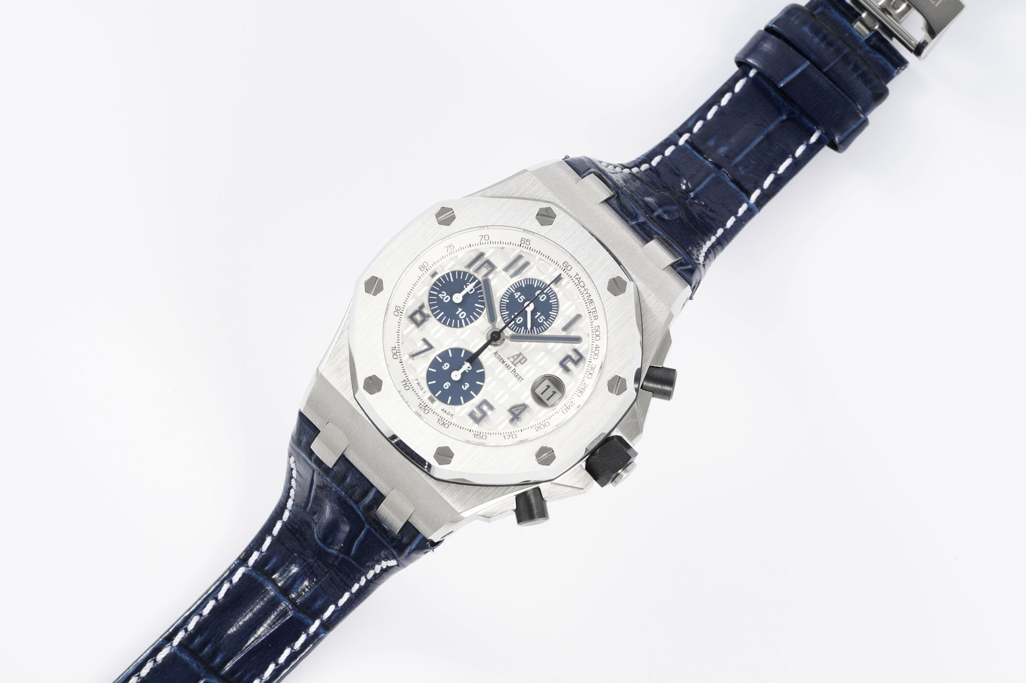 Royal Oak Offshore 42 mm, White Ref. 26170ST.OO.D305CR.01