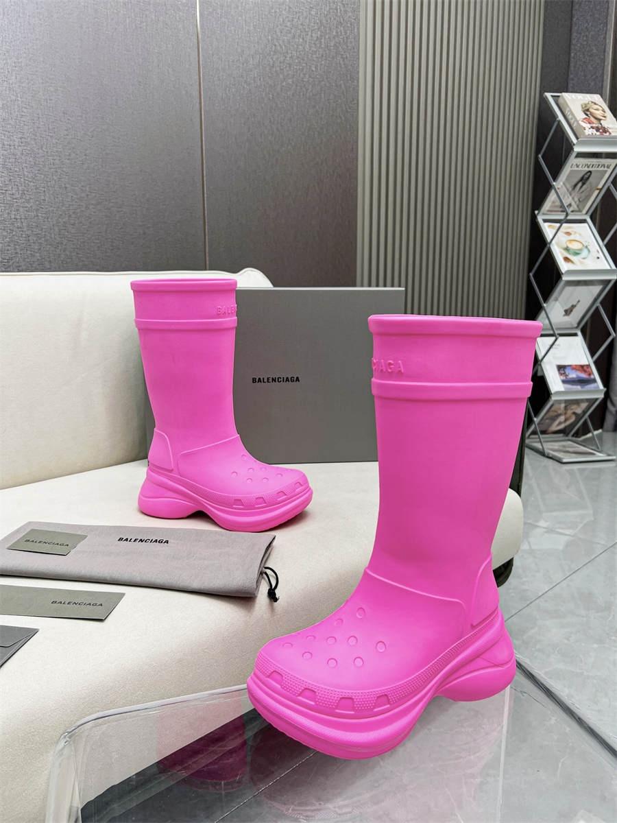 Balenciaga Crocs co-branded cave rain boots