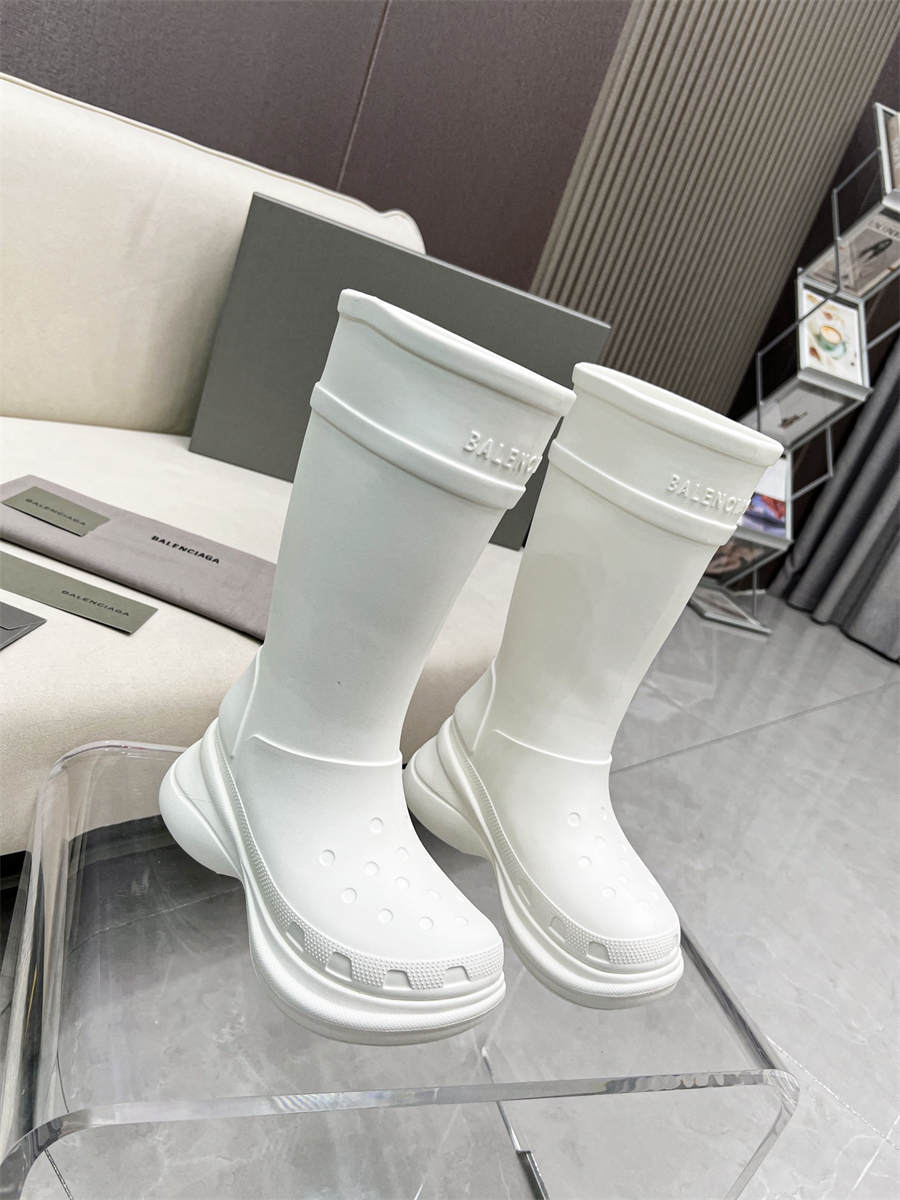 Balenciaga Crocs co-branded cave rain boots