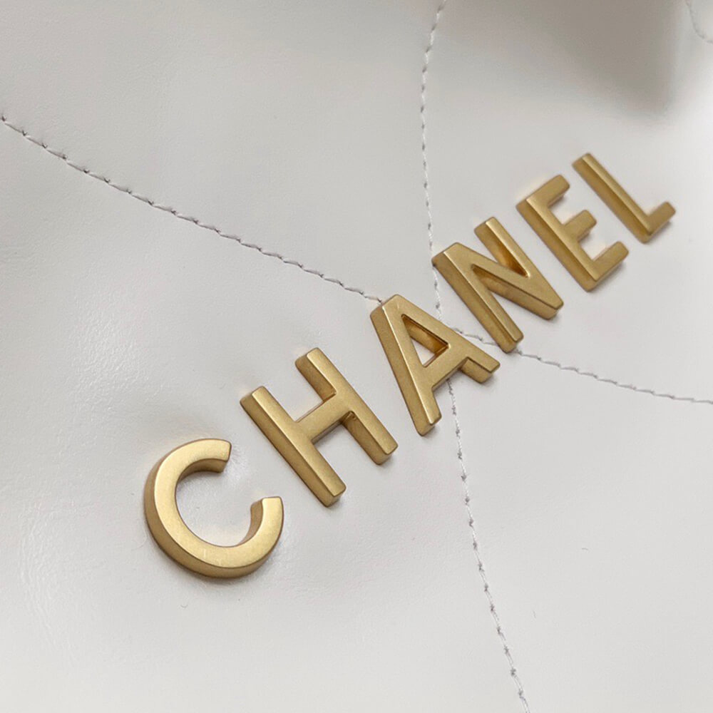 Chanel 22 SMALL HANDBAG