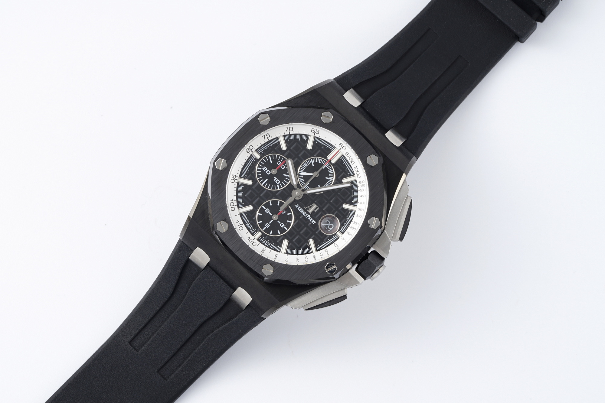 Royal Oak Offshore 44 mm, Black Ref. 26402CE.OO.A002CA.02