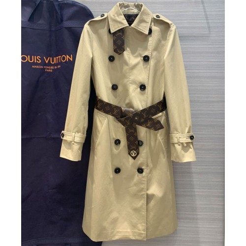 Louis Vuitton Women's Coat Apricot