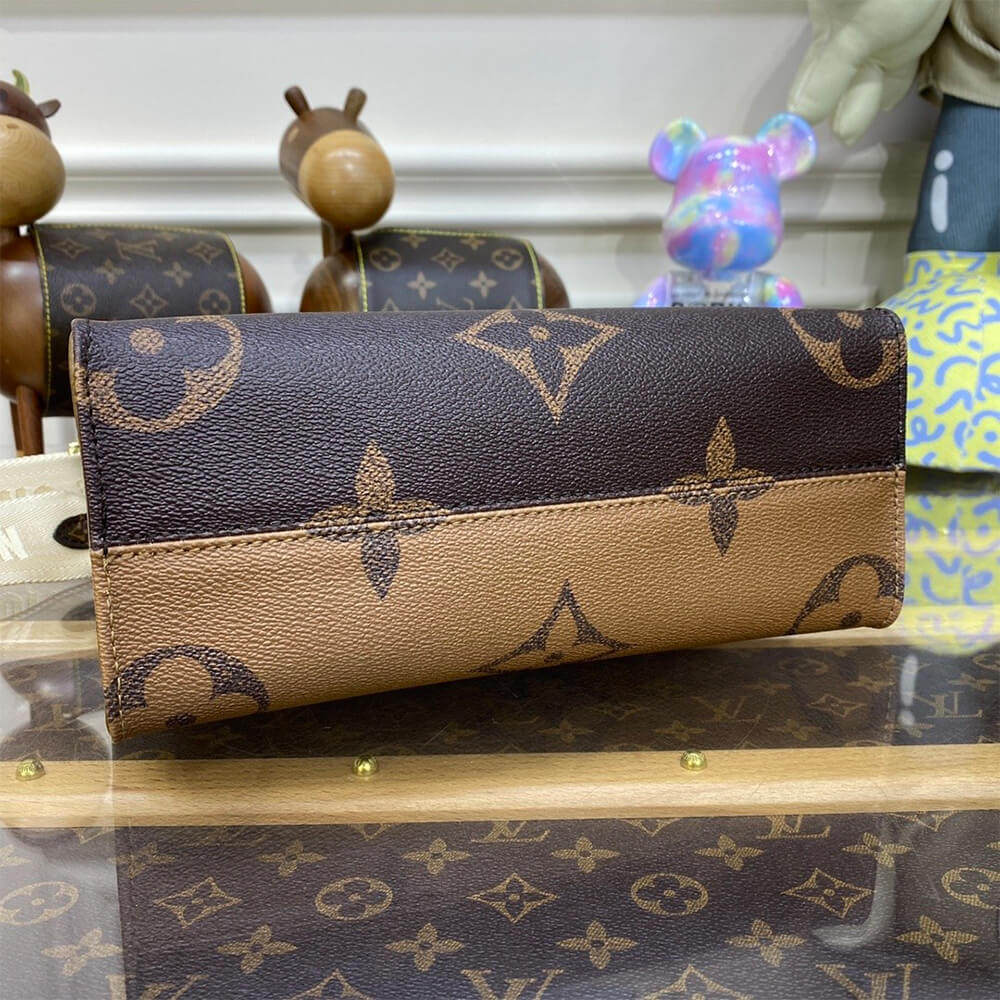Louis Vuitton ONTHEGO PM