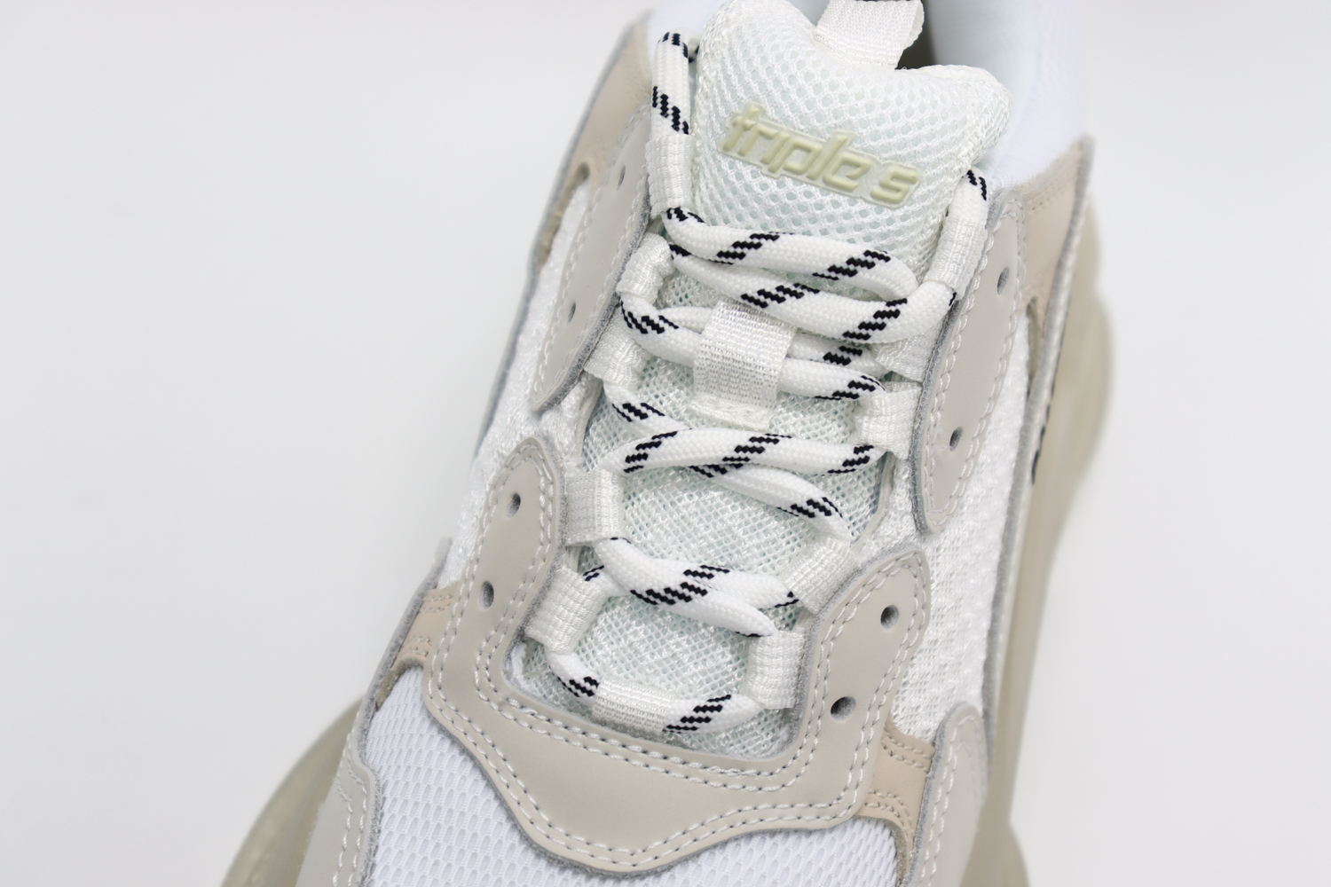 BALENCIAGA TRIPLE S CLEAR SOLE SNEAKER WHITE