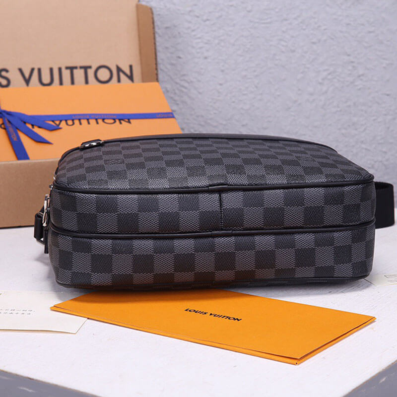 Louis Vuitton Trocadero Messenger Bag