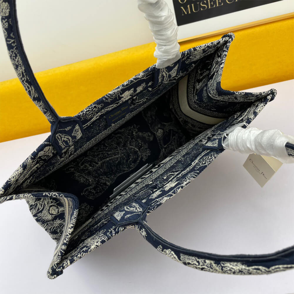 Dior SMALL DIORAMOUR DIOR BOOK TOTE