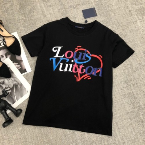 Louis Vuitton Monogram with heart printed T-shirt black