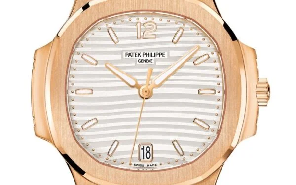 Nautilus 7118/1R-001 Ladies Automatic 35.2 mm,Rose gold