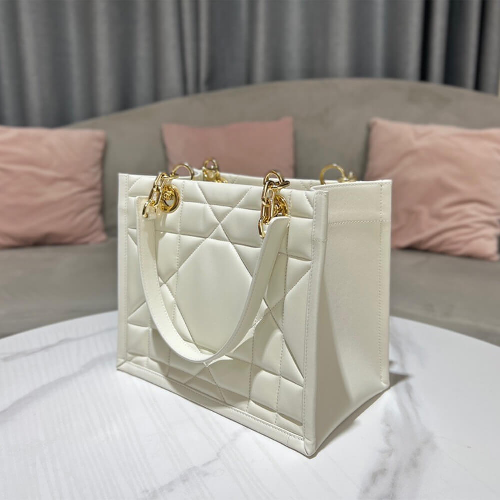 SMALL DIOR ESSENTIAL TOTE BAG