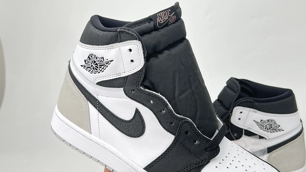 Air Jordan 1 High OG ’Grey Fog’