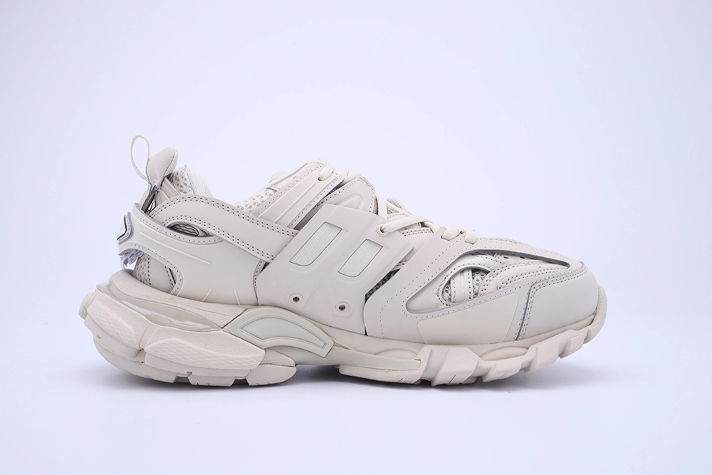 BALENCIAGA TRIPLE-S BEIGH