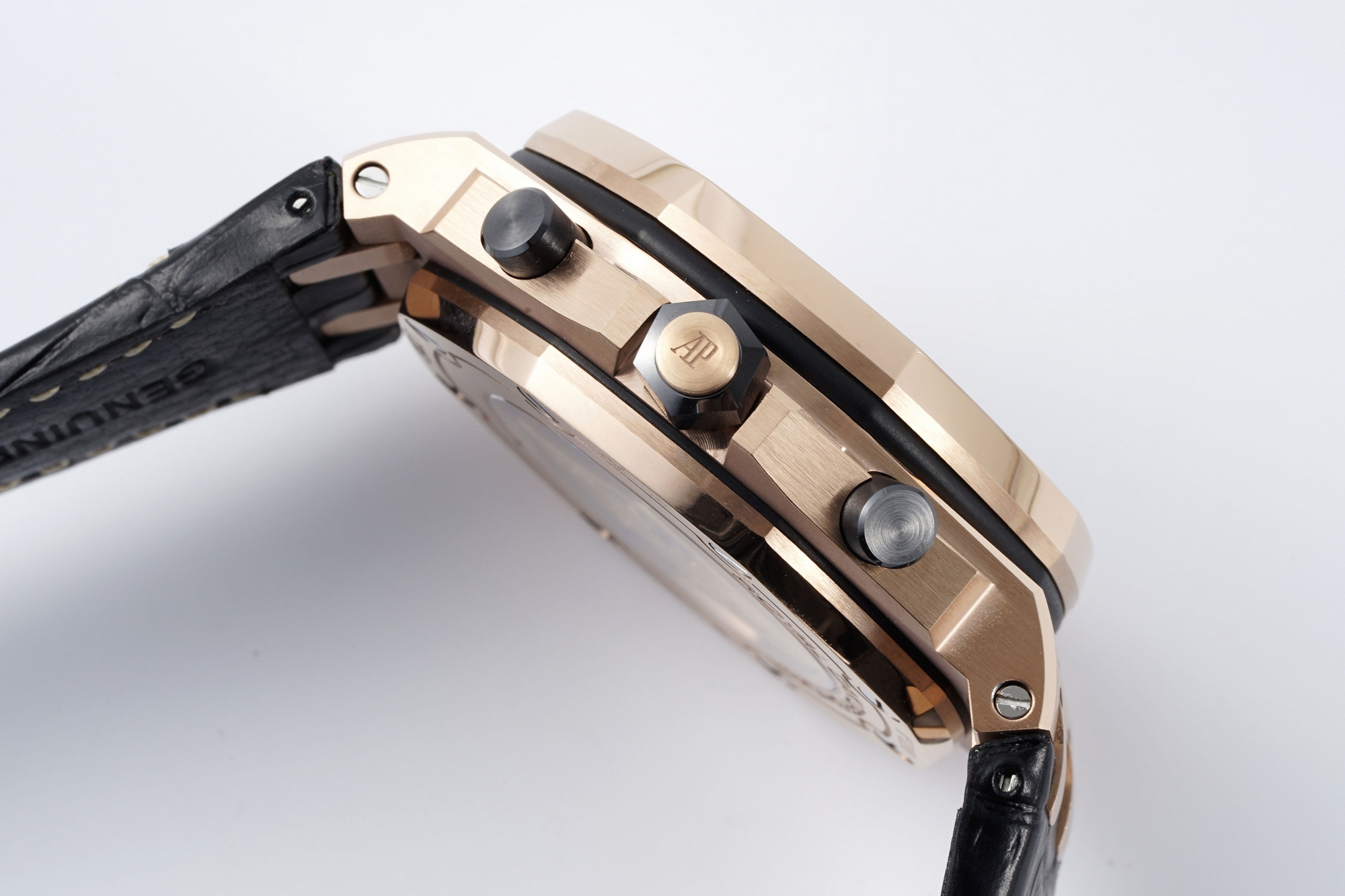 Royal Oak Offshore 42 mm, Champagne Ref. 26470OR.OO.A002CR.01