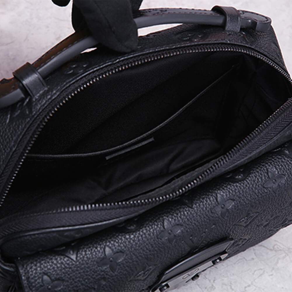 Louis Vuitton S LOCK MESSENGER