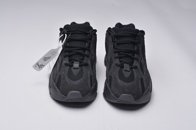 YEEZY 700 V2 “VANTA”