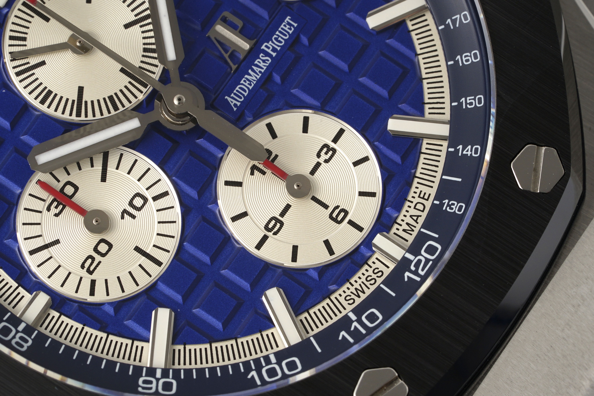 Royal Oak Offshore 44 mm, Blue Ref. 26401PO.OO.A018CR.01