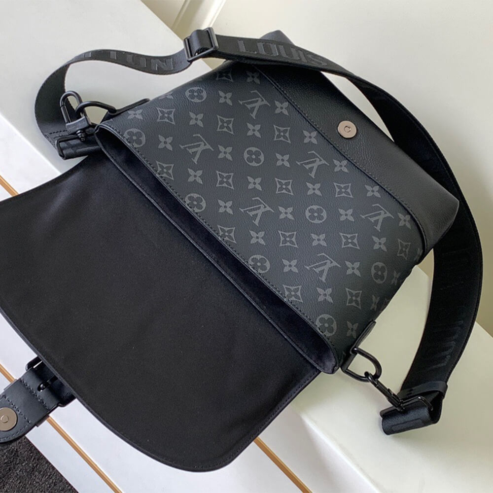 Louis Vuitton SAUMUR MESSENGER