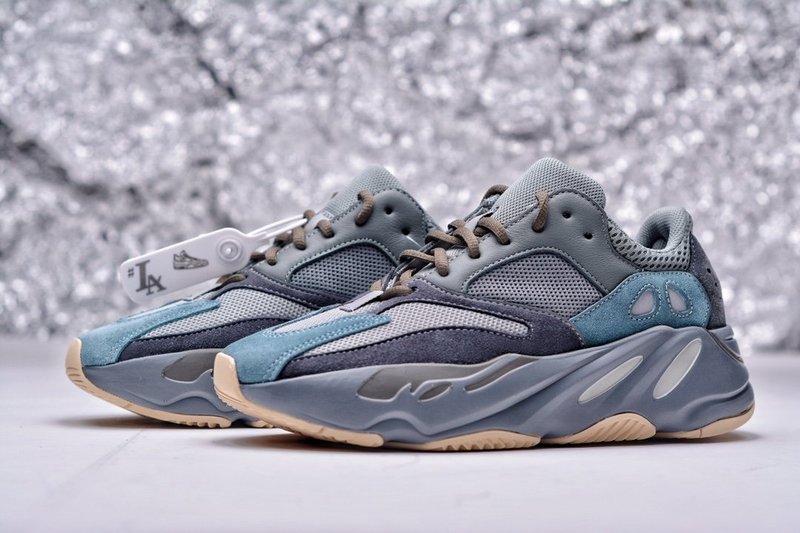 YEEZY 700 RUNNER “TEAL BLUE”