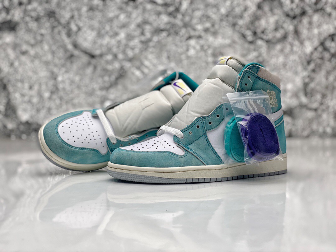 AIR JORDAN 1 RETRO HIGH OG “TURBO GREEN”