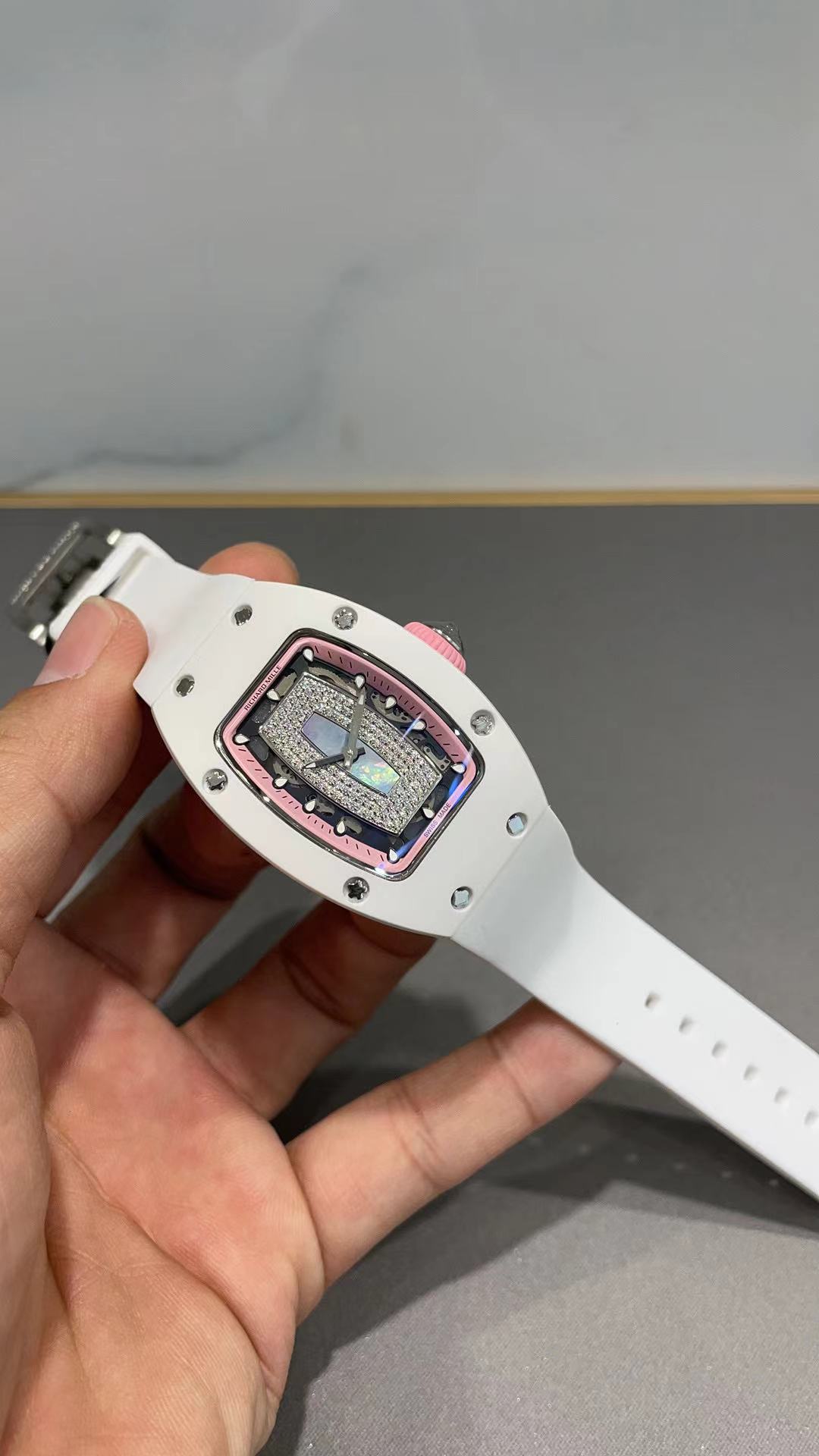 Watch 8