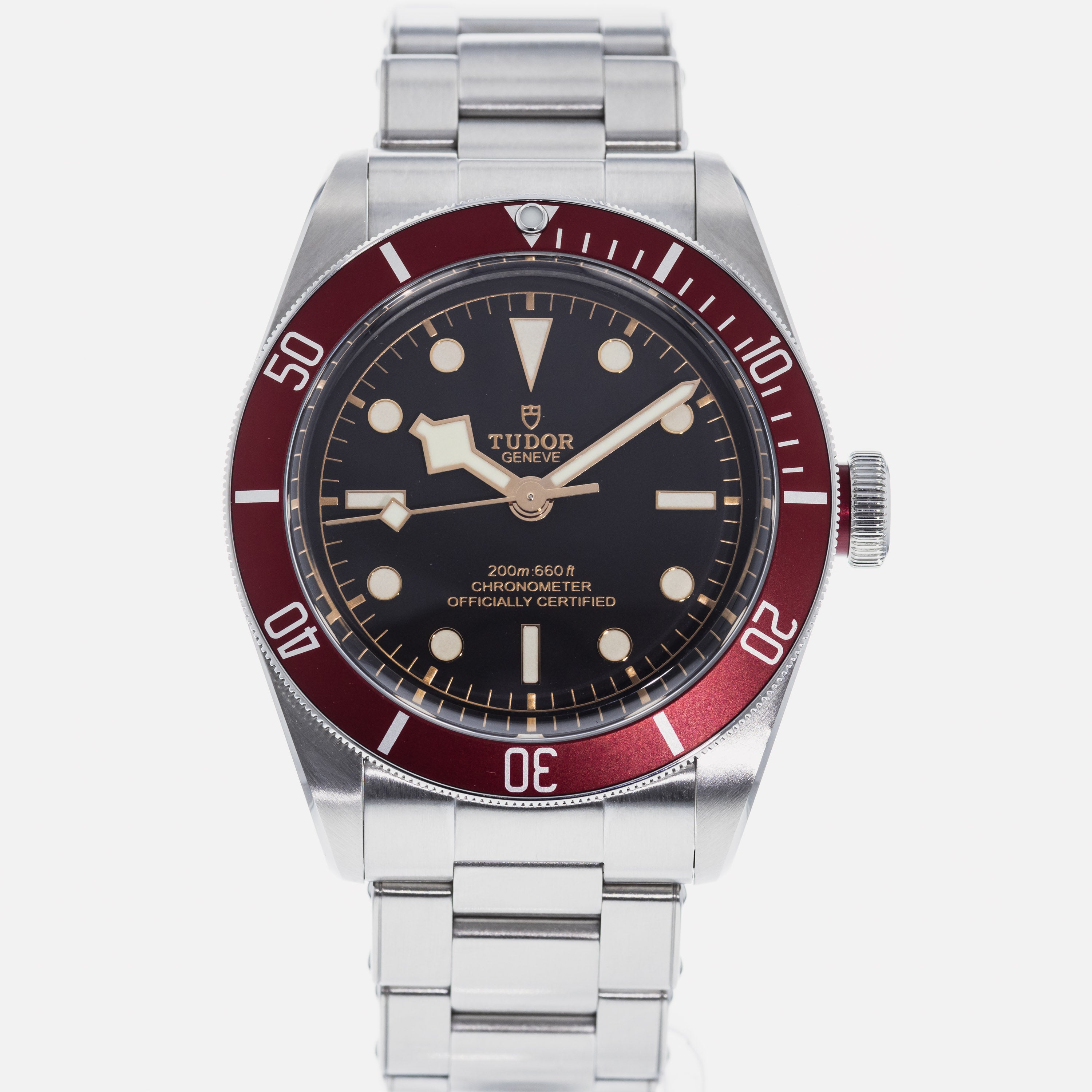 Heritage Black Bay Red 79230