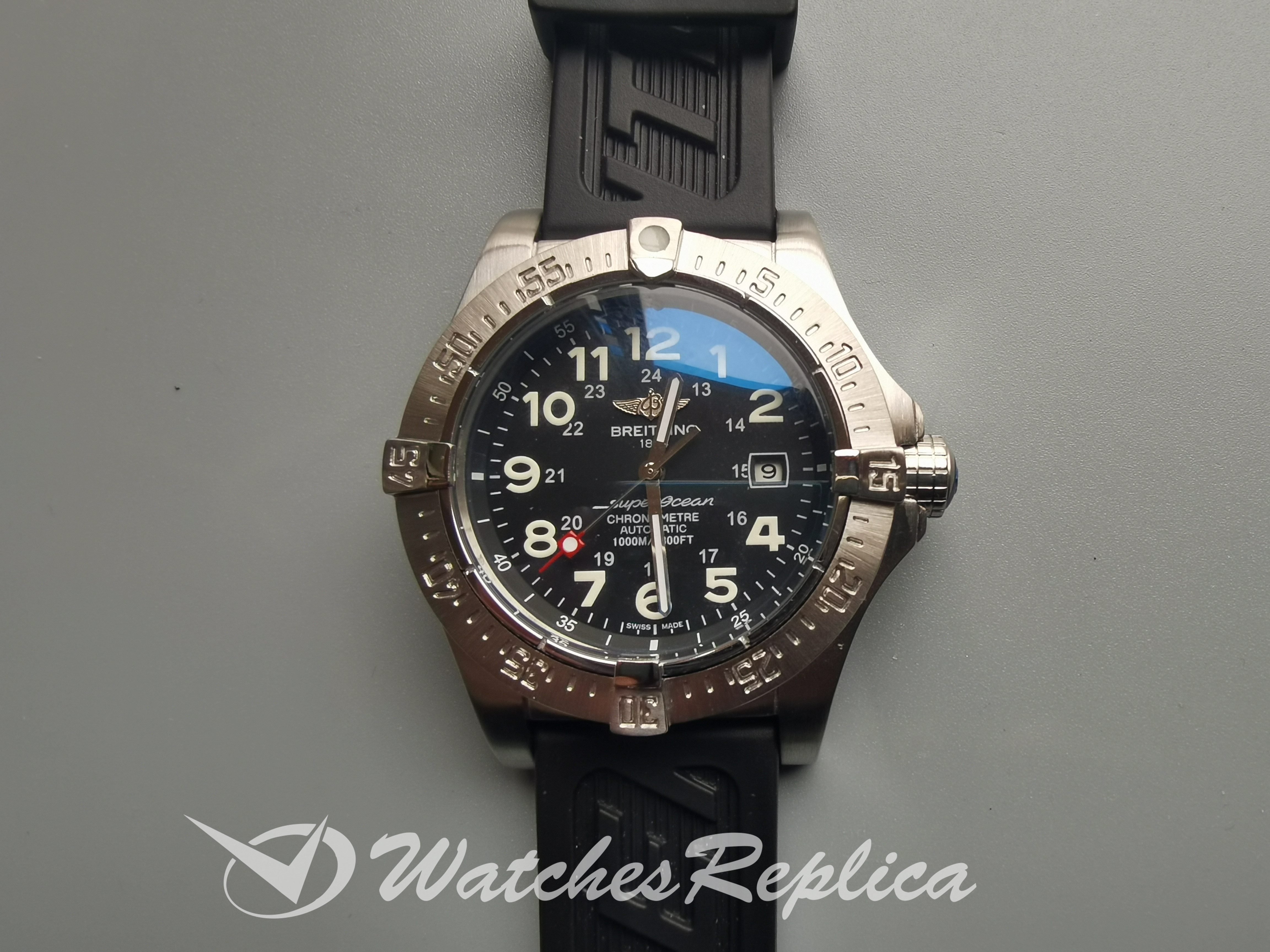 Avenger Seawolf E17370 Steel And Titanium Case For Men Watch