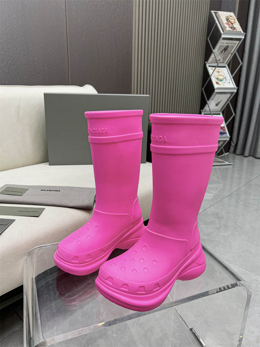 Balenciaga Crocs co-branded cave rain boots
