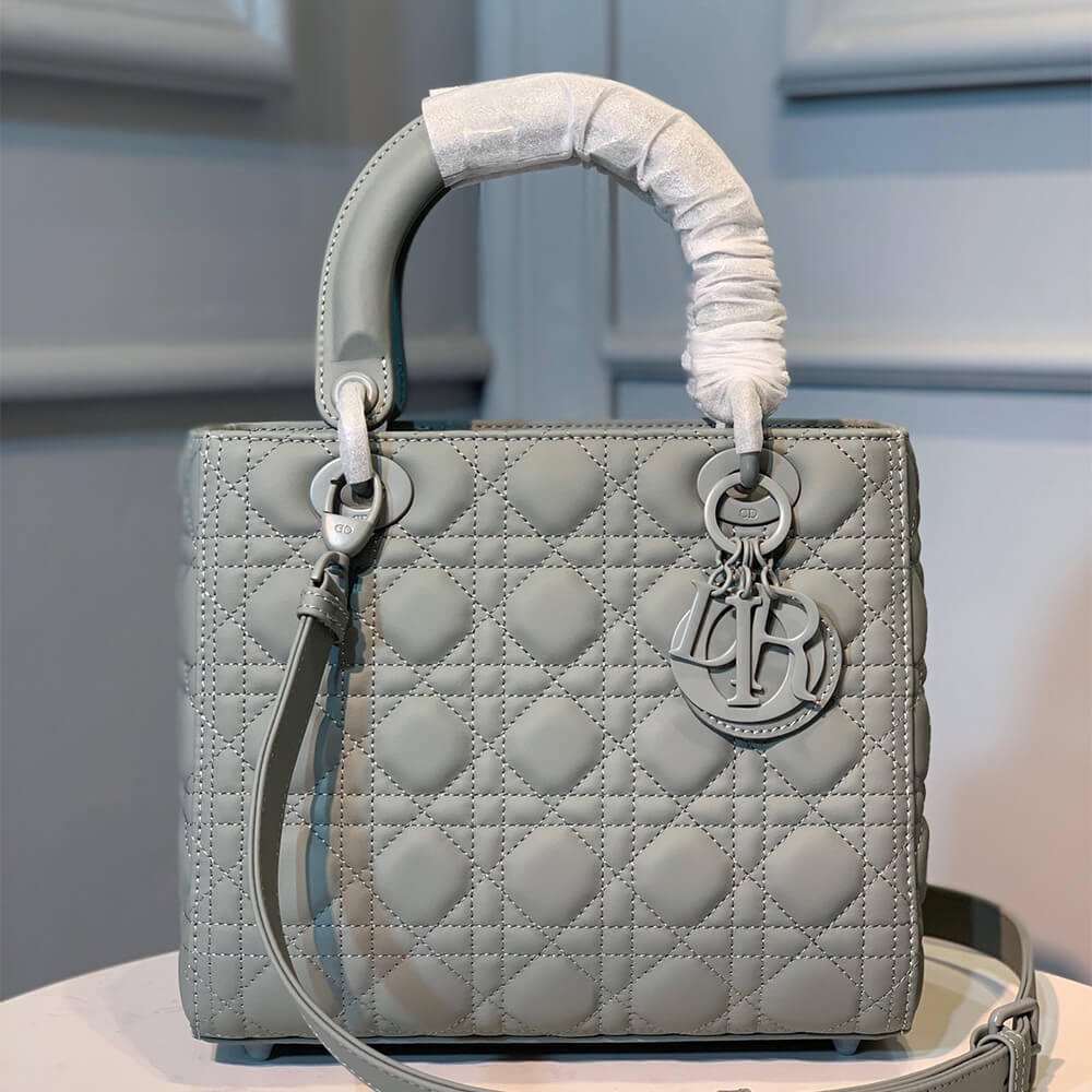 Dior DIOR MEDIUM LADY DIOR BAG